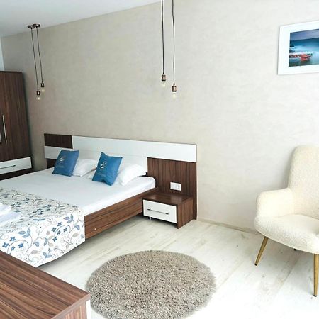 Family Hotel Regata Pomorie Exterior foto